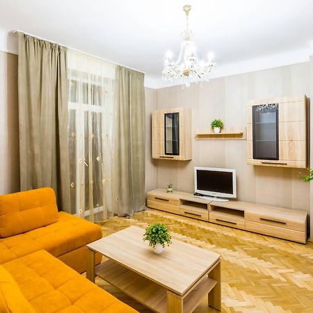 Apartments In The Center Lviv Dış mekan fotoğraf